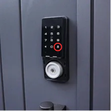 1から9までの番号と鍵の解除ボタンがついた機器